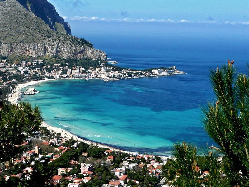 Mondello - Surf em Sicília Norte