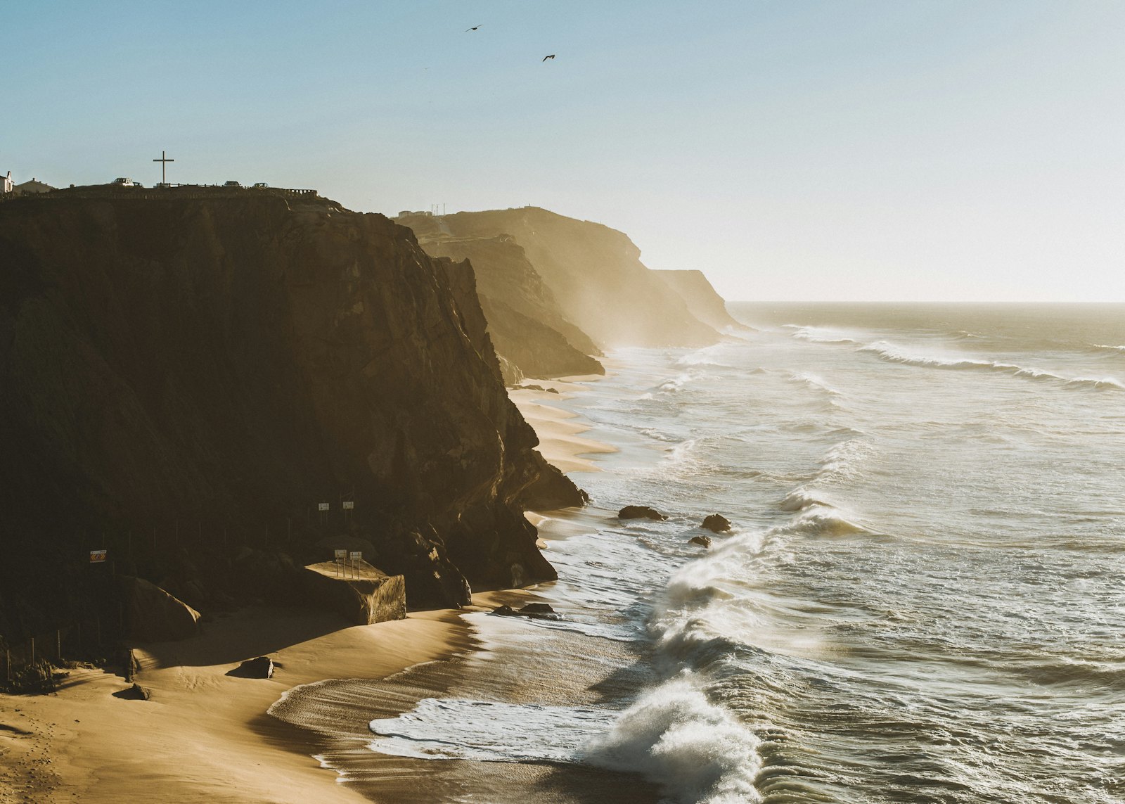 Surf com crianças em Portugal — guia para férias em família