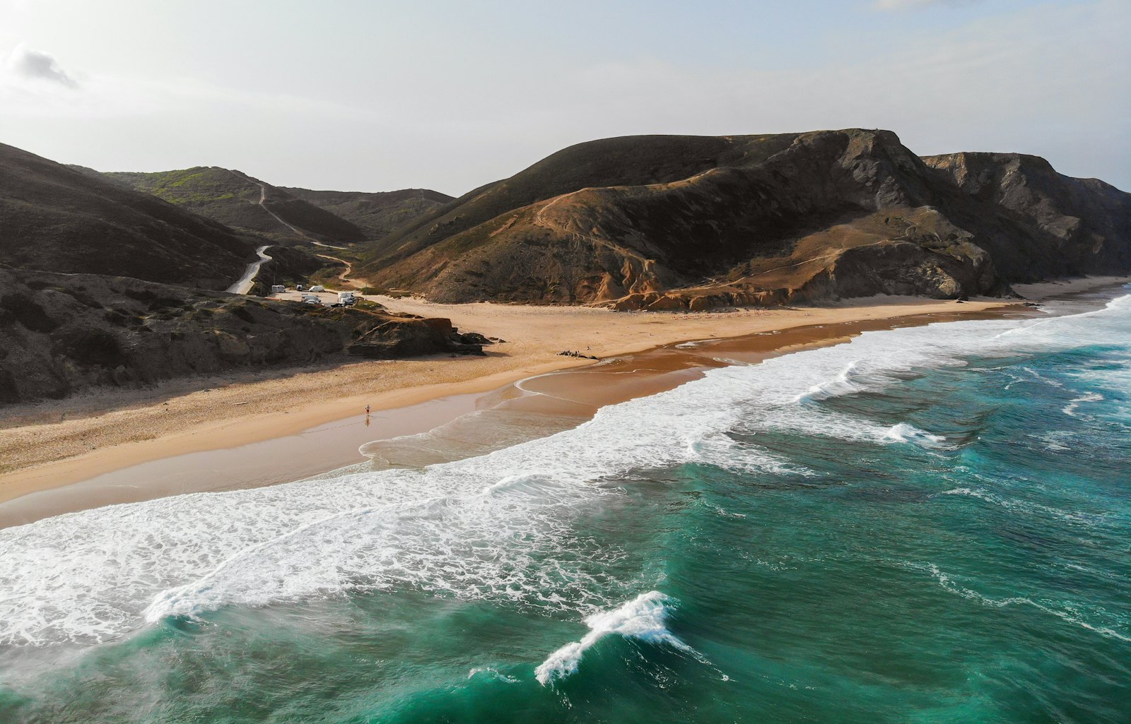 Onde ficar numa surf trip em Portugal — guia honesto por zona
